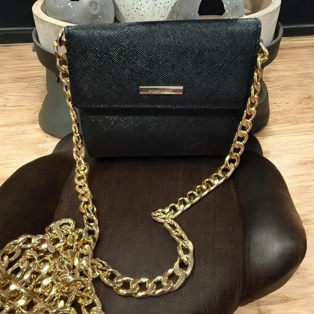 Burberry Like New Wallet - Picture 3 of 9